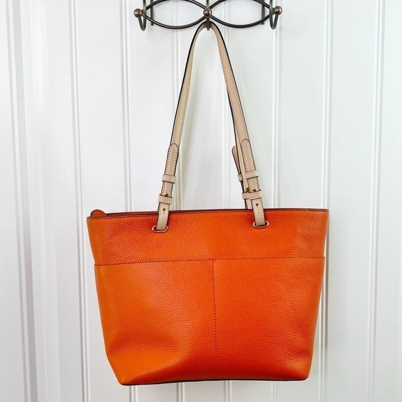 Michael Kors Bedford Orange Spice Leather Handbag - Picture 4 of 12